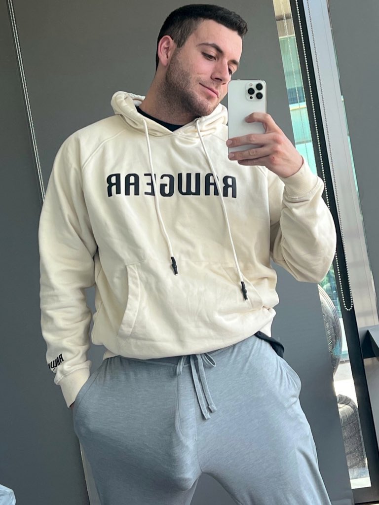 Find my 🌶 link in the comments and sub for a special surprise ⬇️😏 #fitness