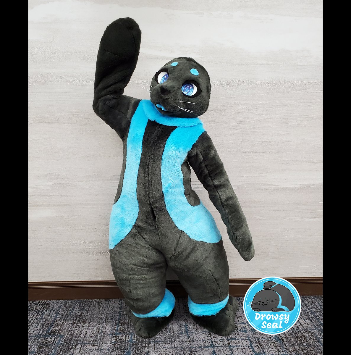 ExclamationBARK's tweet photo. Say hi to Sym! This ribbon seal finally got her full fursuit upgrade, and made her debut with Cantrip at TTFC this weekend 💙 Just look at those cute faces! https://t.co/LSmfTs1Vle