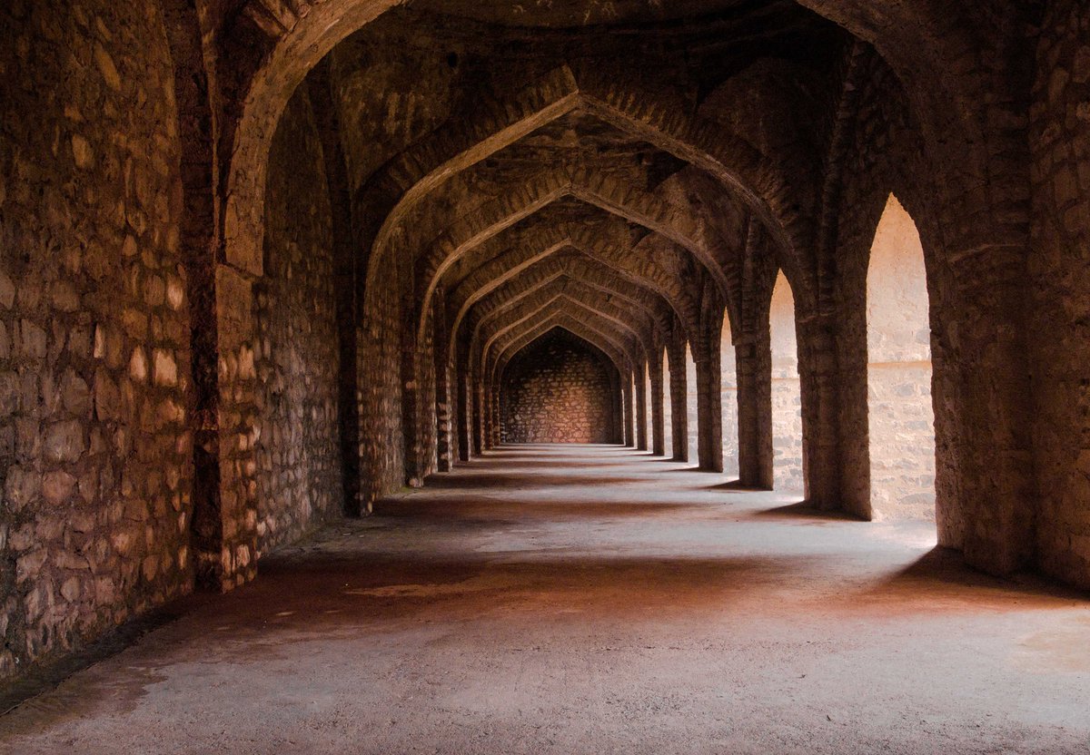 afzee's tweet photo. Mandu - An Architectural Paradise

#mandu #mandav #mandumadhyapradesh #mptourism #mpheritage #mptourismindia #architecturephotography #architecture #architecturegram #nilbatteysannata #afzalkhanphotography #indiapictures #natgeoyourshot #lonelyplanetindia #outlooktravellerindia https://t.co/jm52Zj8na0