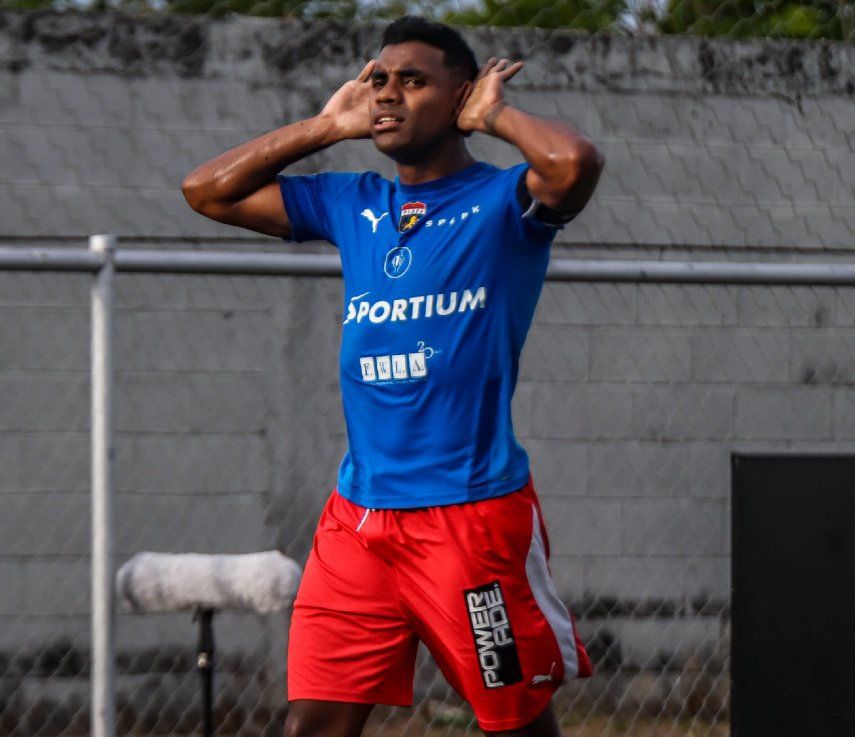 mwiederd's tweet photo. PLZ 1-0 ACH

Ricardo Enrique Buitrago Medina anota su gol #53 y se convierte en el máximo goleador en TODA la historia del Plaza Amador.

¡¡ Felicidades @Halconcito10 !! https://t.co/Kpf9qbhFsO