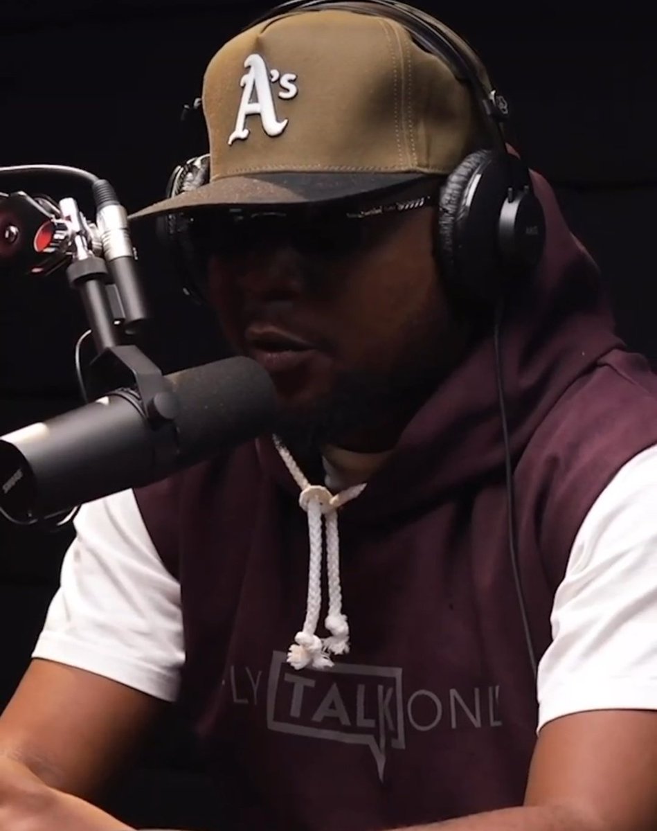 mansa_chris's tweet image. Big up to @PayperCorleone on the Lyricist on the Roll award. 👏 #FlyTalkOnly