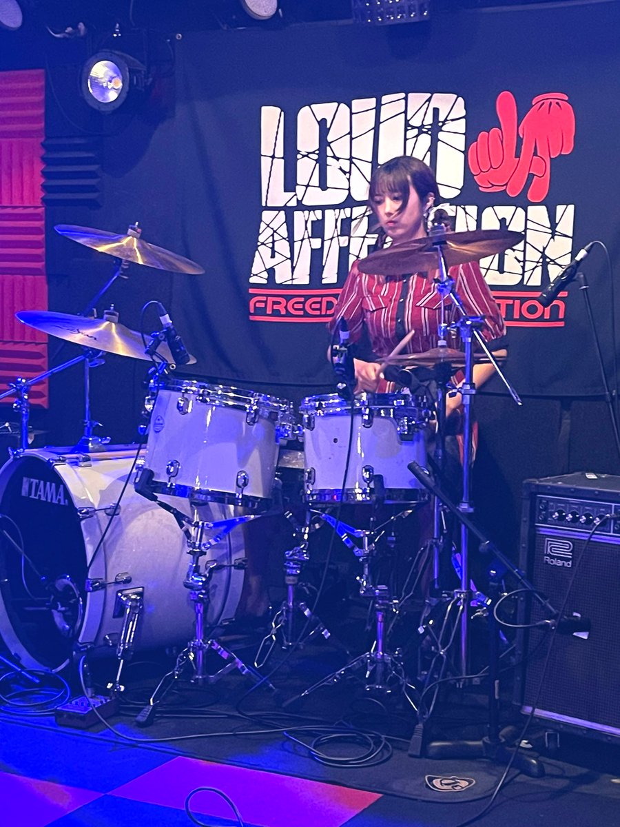 pikosukemaman's tweet image. 昨日のなぴこ@hinaaaaakooooo は
＂GROUND LEVEL＂さんのサポートドラムでした🥁
もっとドラムやってほしい！！って沢山の人が言ってくれて私も嬉しい🥹
そして昨日もエモカッコイイGROUND LEVELさん @GROUNDLEVEL18 
#なぴこ #GROUNDLEVEL