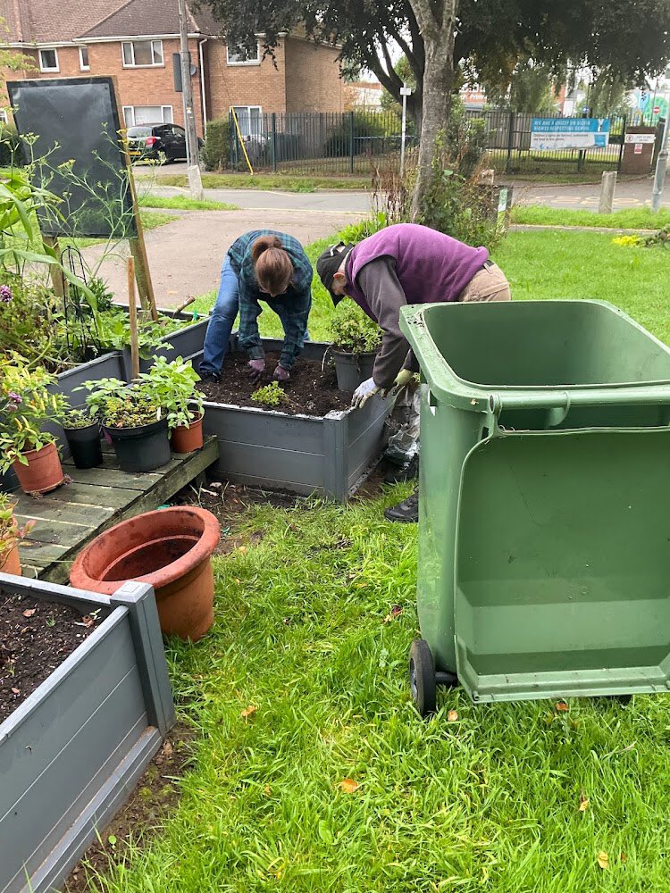 A successful morning in the community garden. Lots of late summer colour added and a revamped herb garden.  Please help yourself to rosemary, mint, marjoram, parsley, chives, basil and chillies. Perfect for  adding to your cooking or salads #communitygardens #whitchurch #cardiff