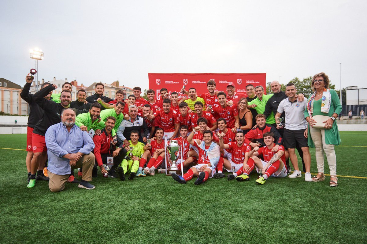 IvanArgos's tweet image. Enhorabuena equipo! 
Campeones Copa RFEF!
@CDLaredo 
🏆🔴👏⚽️👍