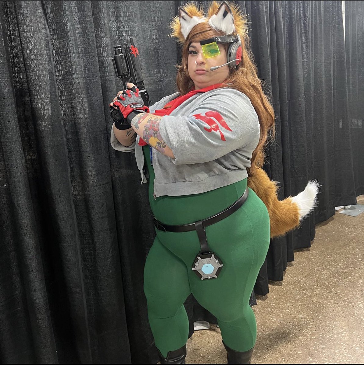 arcadejade_'s tweet photo. Fox McCloud at #toomanygames this past year! I need to redo a few things but I’m debating on bringing him to #j1con if I can touch him up in time! @j1con @TooManyGames
#fox #foxmccloud #starfox #nintendo #cosplay #badasscosplay #cosplaygirl #videogames #gaming https://t.co/G6FAy1ZZ7y