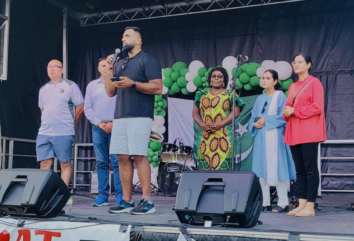 tititijaniwpg's tweet image. Had an amazing time at #PakFest along with some members of #TeamPC. Organized  by the Canada Pakistan Trade &amp;amp; Cultural org. &amp;amp; U of M Pakistani Students' org. Enjoyed great performances &amp;amp; delicious food, while connecting with our Pakistani community. #pcmanitoba #mbpoli #transcona