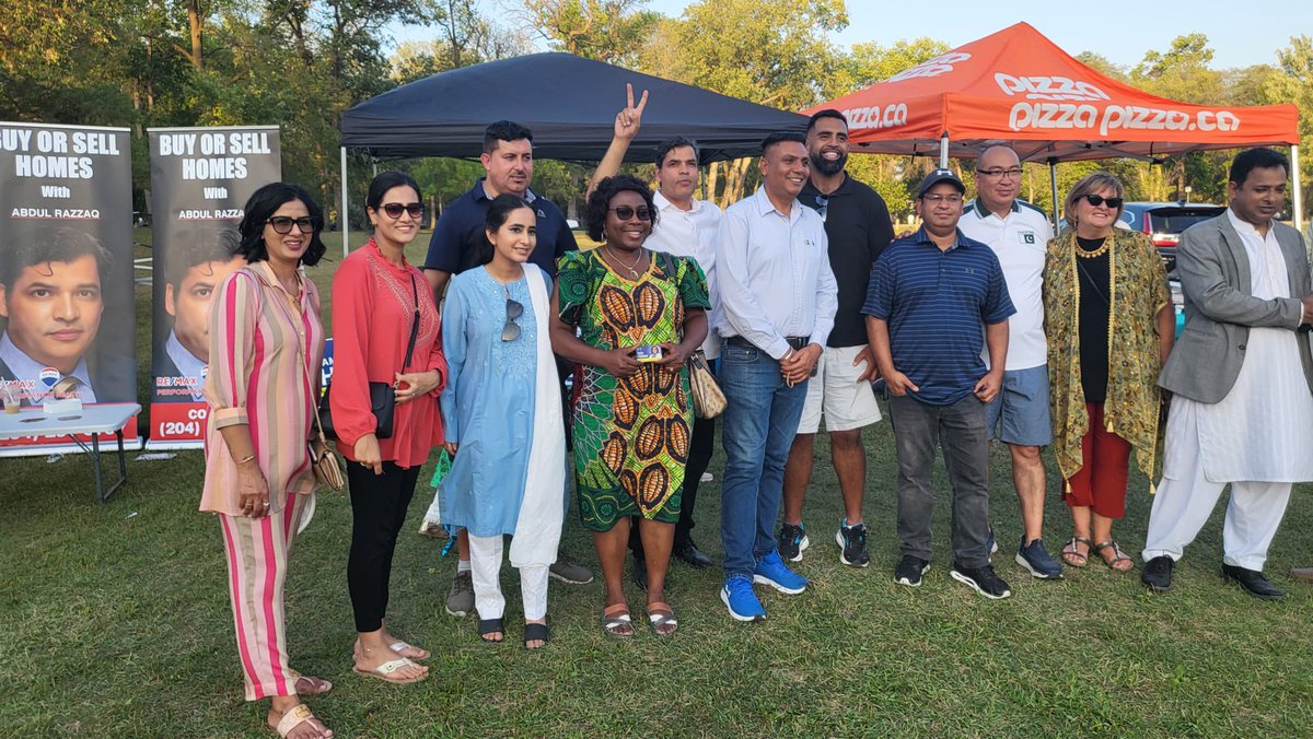 tititijaniwpg's tweet image. Had an amazing time at #PakFest along with some members of #TeamPC. Organized  by the Canada Pakistan Trade &amp;amp; Cultural org. &amp;amp; U of M Pakistani Students' org. Enjoyed great performances &amp;amp; delicious food, while connecting with our Pakistani community. #pcmanitoba #mbpoli #transcona