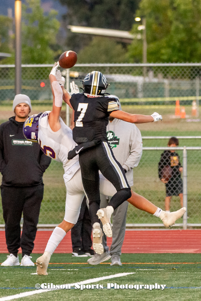 GibSportsPhoto's tweet image. A few highlights from Friday's Escalon @ Windsor High School. Jaguars performed well against the powerful Escalon in season opener. #CaptureTheAction
