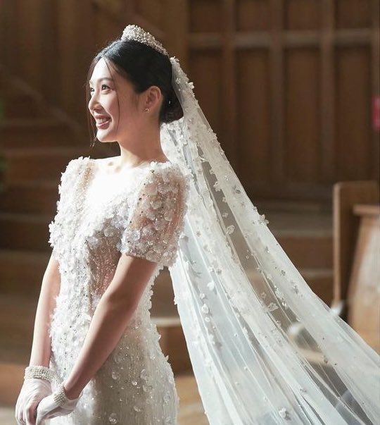 dearlivdeth's tweet photo. ᅟᅟ
ᅟᅟᅟᅟᅟ The One in white.
ᅟᅟᅟᅟ   #𝓟ᥲρᥱr𝓡ιᥒgs𝓓ᥲყ
ᅟᅟ https://t.co/pJvzGHtpTu