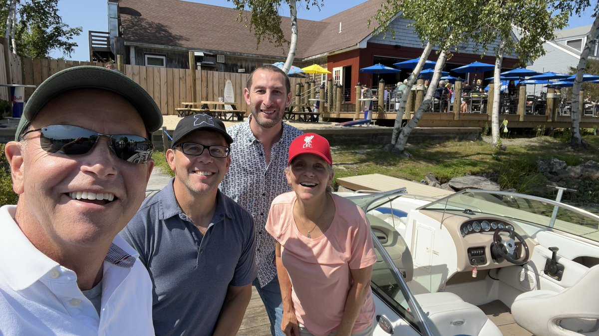 Great fun boating to see Allan Waters and Avi Aronsen for lunch in Wolfeboro NH with my sister Linda! #nutanixwellnessday @nutanix