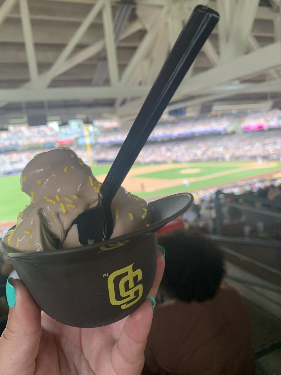 AubFox's tweet photo. Does it get any better than this in America??? https://t.co/uW6huVfE9h
