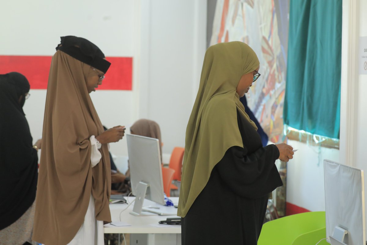 SIMADiLab's tweet photo. and business growth. They will also get insights from financial experts to take charge of their finances and opportunities.
#ilabevents #ilabdiaries #ilabimpact #SIMADiLabians #TNEchallenge #FinancialLiteracy
#WomenEmpowerment https://t.co/rLTnWhAxml