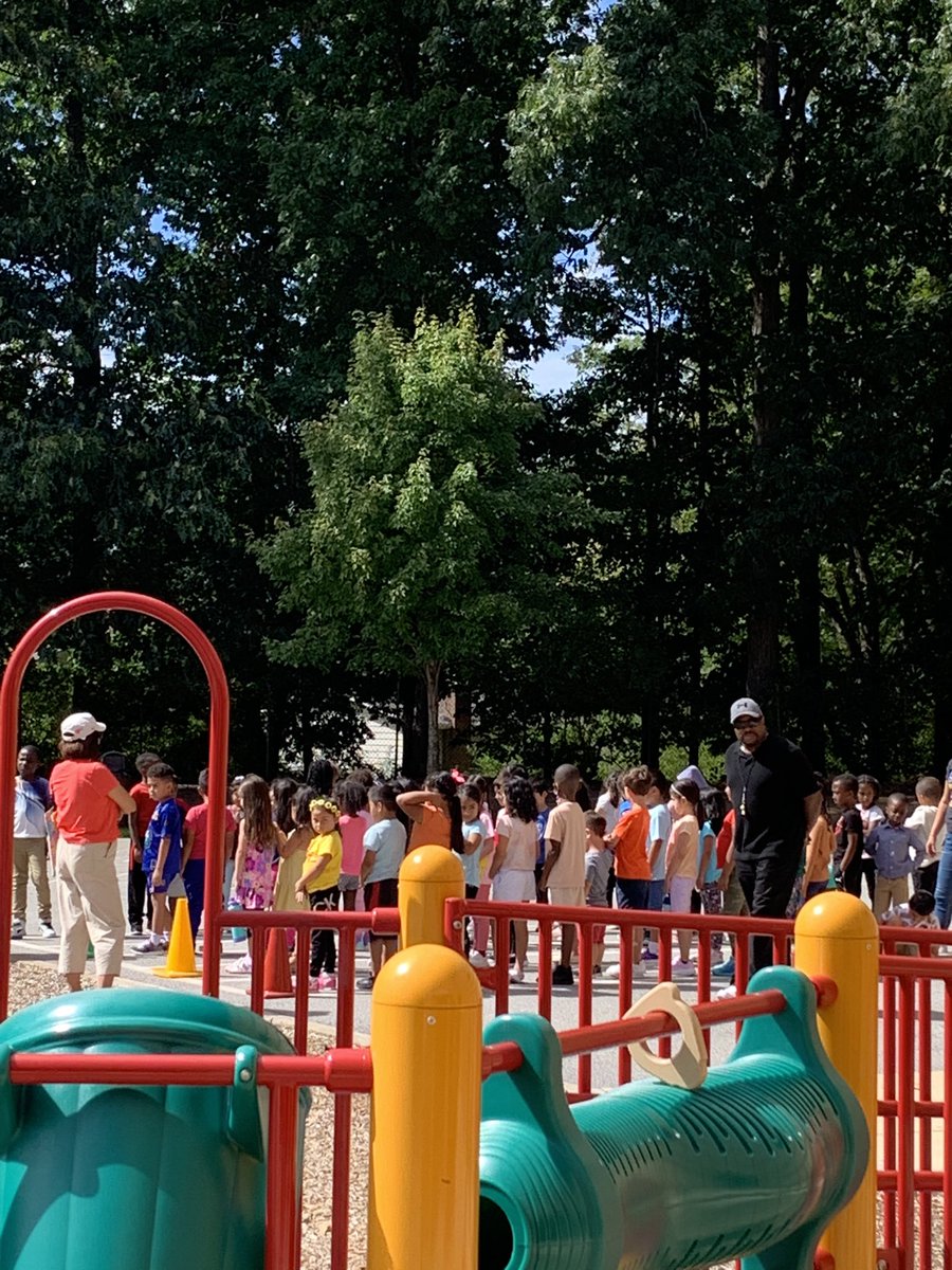 CougarOuts's tweet photo. CRES is in full swing as we kicked off the school year! Lining up before recess to review expectations, JOY boards in every room showing moments of JOY, co-teaching happening throughout the building, and our new counselor and RJ Behavior Specialist visiting rooms to review ROARS! https://t.co/5Wa0DmMXoZ