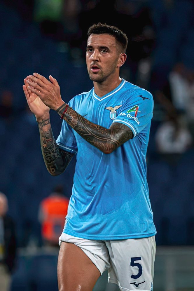 🔥 SON DAKİKA

🟡🔴 Galatasaray'ın yeni orta saha oyuncusu Matias Vecino oldu!
(🔗Spor Gecesi)

👨🏻Yaş: 32                           🏟 361 Maç
🇺🇾Uyruk: Uruguay           ⚽ 35 Gol
🛡Mevki: Ortasaha          🎯 24 Asist