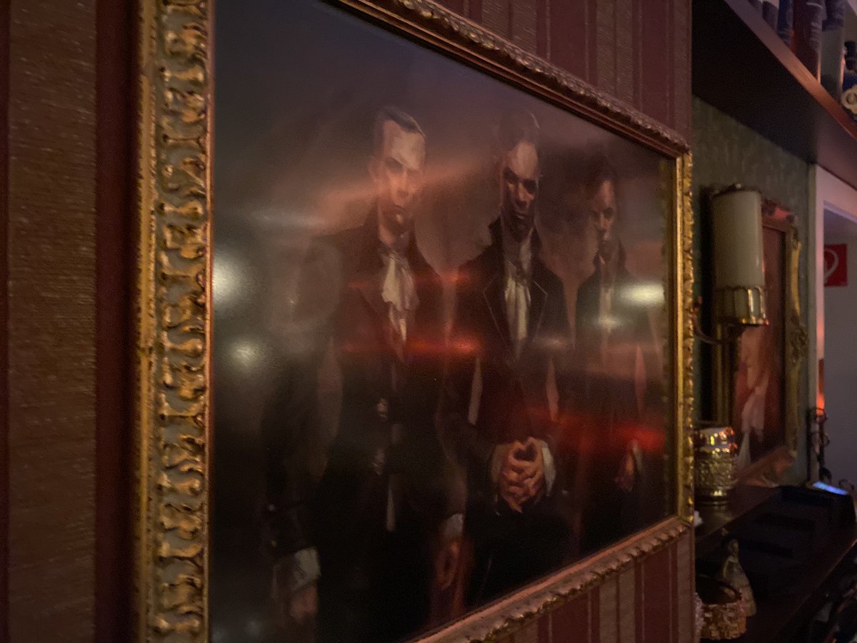 TDickens990's tweet image. The Logenhaus bar #logenhaus #vintagebar #frankfurt #frankfurtammain #hesse #germany #deutschland