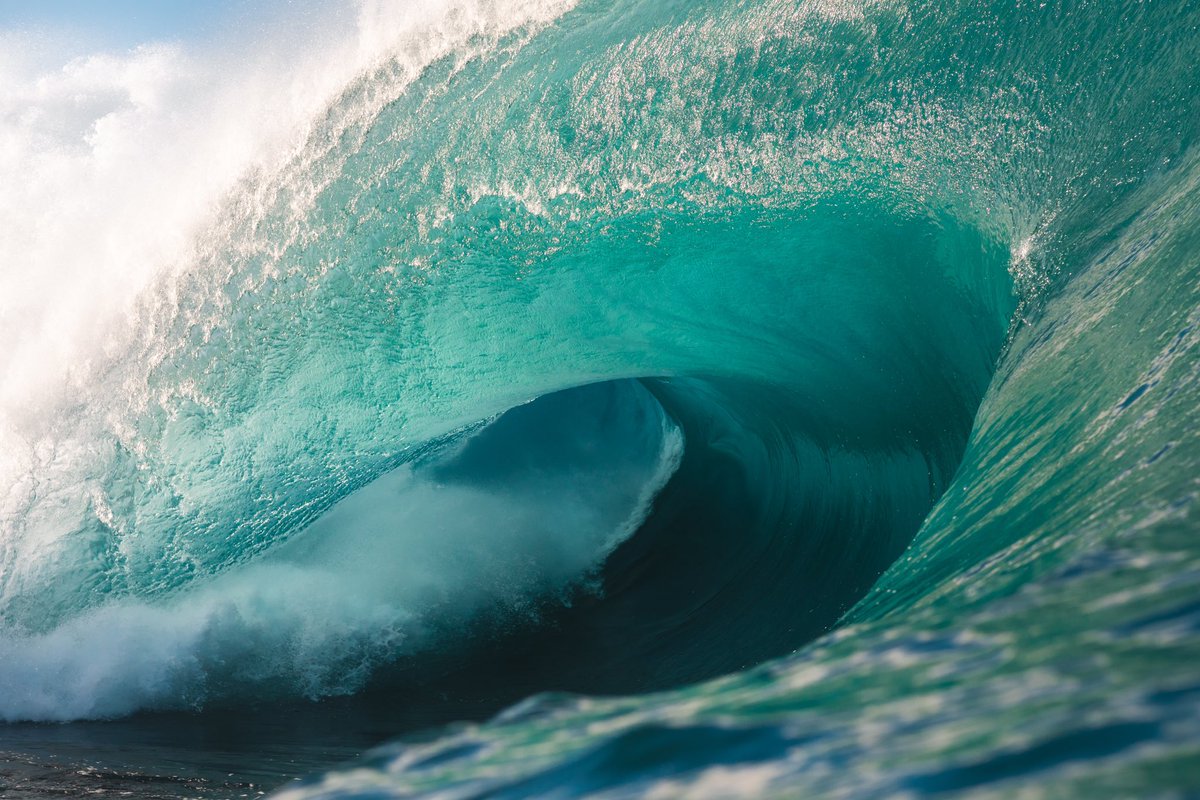All at once pretty, terrifying, mesmerising and exhilarating. A glory hole to end all glory holes. #surf #photograghy #gloryhole #pretty #TaylorSwift #TaylorSlow