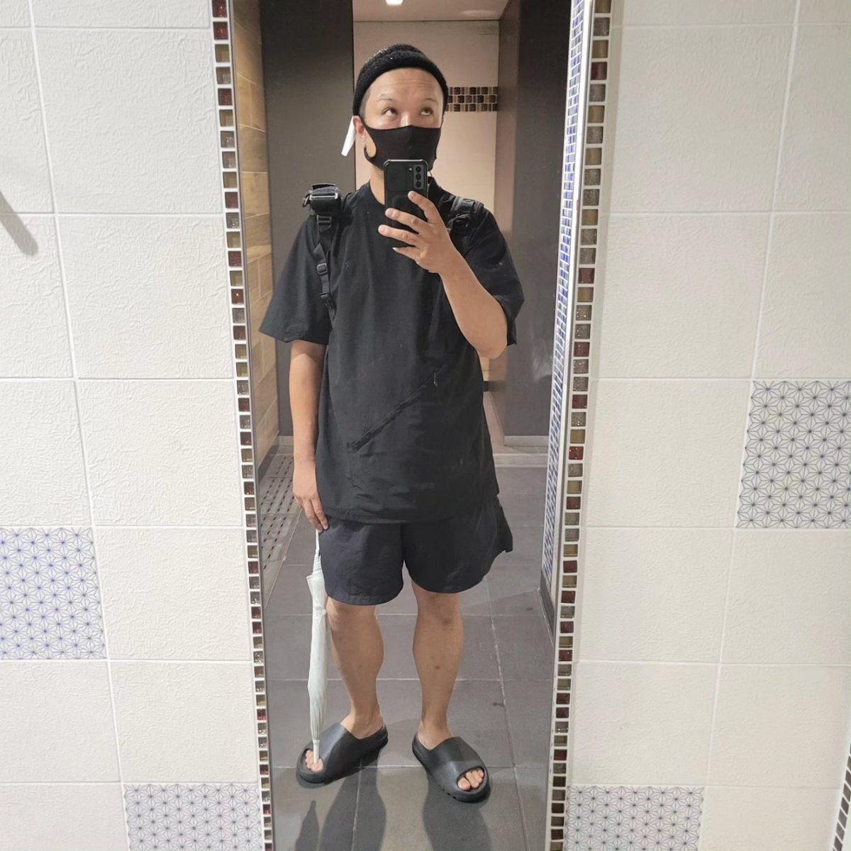 kusoyaro0812's tweet photo. 今日のクツ野郎
〜雨。。。編〜
#色々めんどくさい #アメリカンラグシー #OCTOGAMBOL #NORTHFACE #adidas #yeezyslide #PORTER #B印 #古着 #古着好きな人と繋がりたい #スニーカー好きな人と繋がりたい #オシャレ王決定戦 https://t.co/Hwpitbf80N