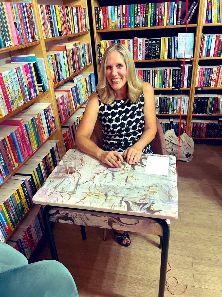 RachelTFD's tweet photo. Lovely to see @saracategreen at her book launch in #lyon. Thankfully I’d preordered my copy because they’d totally sold out !! Can’t wait to start reading about #NoraW. It’s so good to witness first hand Sara’s success as a published novelist ! https://t.co/JvHWAVwXNF