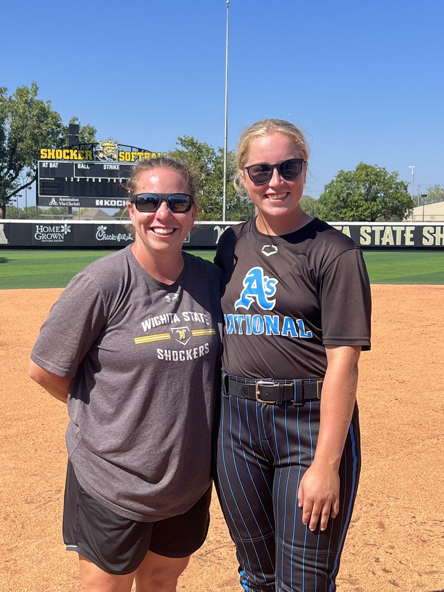 Madisonjo06's tweet photo. Thank you @GoShockers for the invite!! I had a great time and got great feedback! #goshockers 

@CoachBredbenner @EastonHerring @eeconomon @CourtOliver24 @OKA25_national https://t.co/PSUlhLmJgt