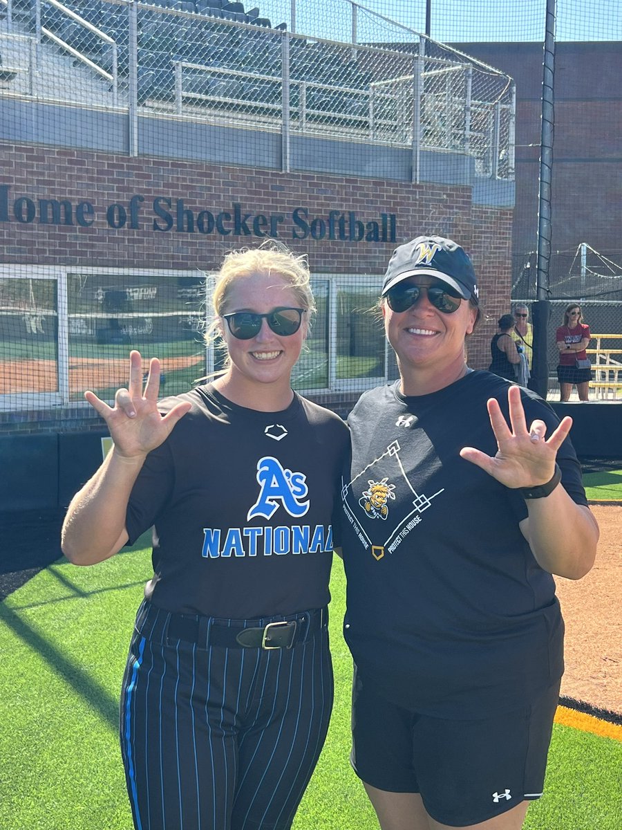 Madisonjo06's tweet photo. Thank you @GoShockers for the invite!! I had a great time and got great feedback! #goshockers 

@CoachBredbenner @EastonHerring @eeconomon @CourtOliver24 @OKA25_national https://t.co/PSUlhLmJgt