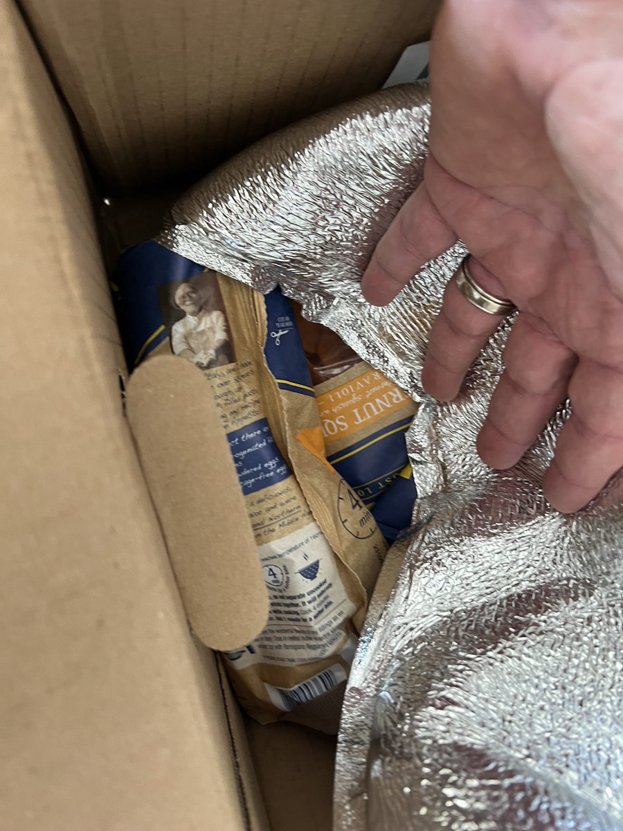 K46783's tweet photo. Do not order from this company. Ordered refrigerated pasta and it arrived days late via @UPS and the product was 73 degrees F. Their response was they apologized for the inconvenience!  Unbelievable. https://t.co/iewFx0TZH4