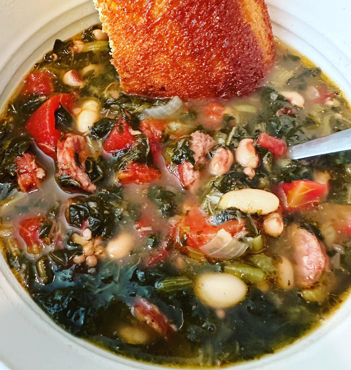 DeniseHunnings's tweet image. Swamp soup and cornbread today. The kitchen is now closed. #Yumm