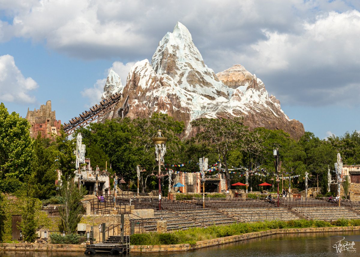 Expedition Everest!
.
#roller #coaster #rollercoaster #rollercoasterphotography #mountain #expeditioneverest #everest #animalkingdom #waltdisneyworld #disney #disneyworld #disneyphotography #orlando #florida #themepark #photography #pictureoftheday #canon #eosr #canonphotography