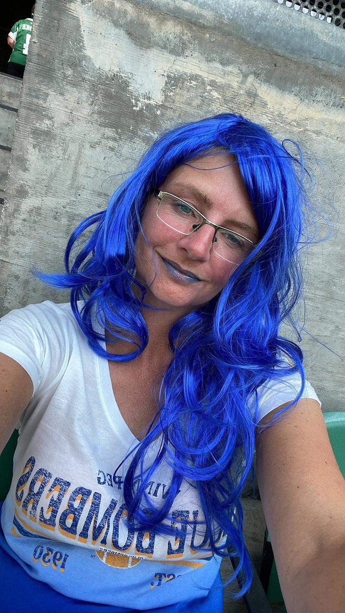 Umgeorg5's tweet photo. #ruffleschipsgiveaway #bombers https://t.co/TUt4MRsVFk