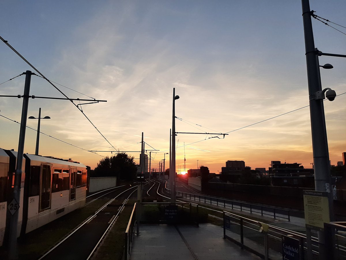 Gorgeous sunset tonight at Deansgate Castlefield @MCRMetrolink @MENnewsdesk @BBCNWT