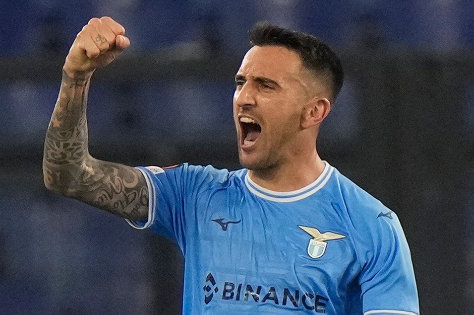 asistkolikk's tweet photo. Vecino yarın İstanbul'a gelerek sözleşmeye imza atacak.
Galatasaray'a hayırlı uğurlu olsun.
.

Pulgar Sergio Ramos #Vecinoİstemiyoruz Pogba Torreira Pulgar Casemiro Burası Galatasaray Dzeko Yönetim #Göztepe #FenereOperasyonVAR Guidetti #AnkaradaKaraGece McKennie Lazio Nino Fener https://t.co/222UofIYUt