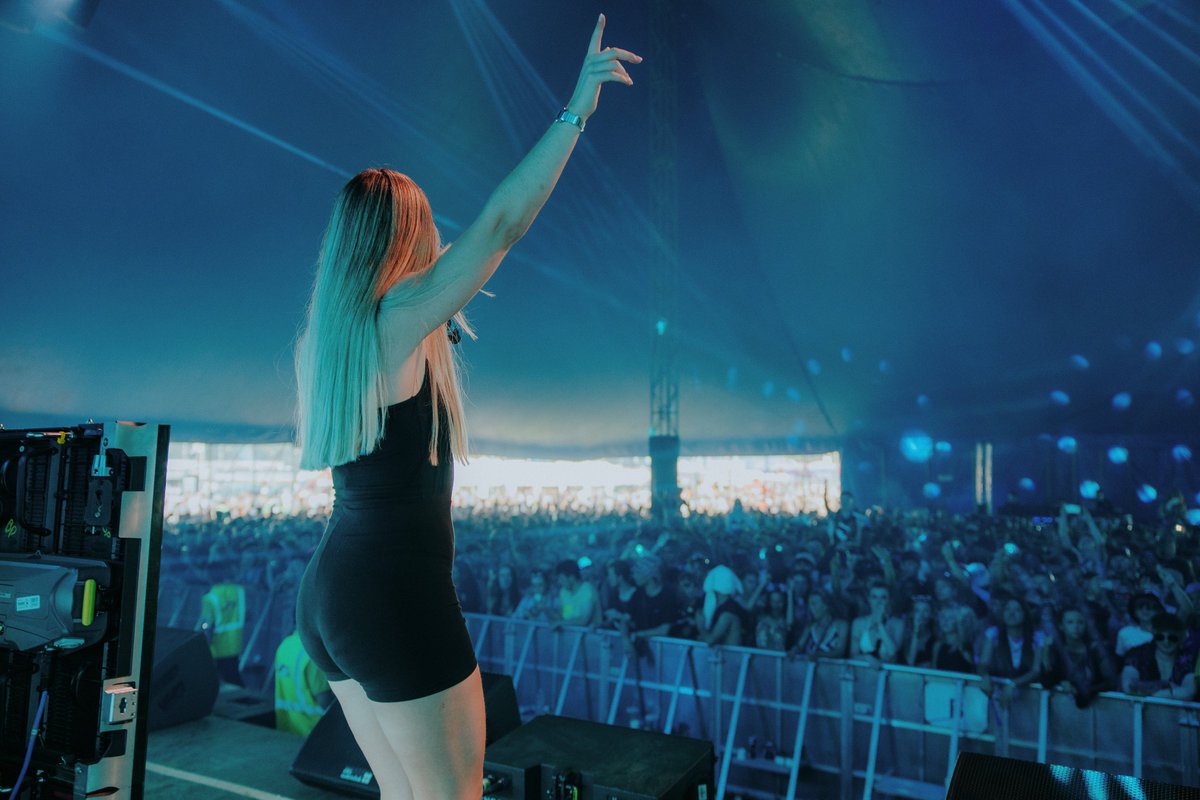 VIBES all around 🌞