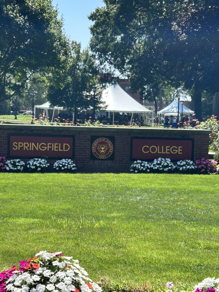 PNPJR07's tweet photo. Junior year at Springfield College! So proud of Tim! @amy_pitucco @julspitucco @TPitucco @SpfldCollege https://t.co/VWpsYvJfMa