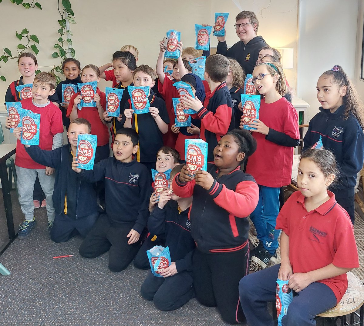I had a really nice visit to a class of young entrepreneurs last Friday. There were so many great questions! I wish I could have spent all day there talking to them. I can't wait to read Felix's first story!
#samspopcorn #smallbusiness #southaustralia #businessowner #business