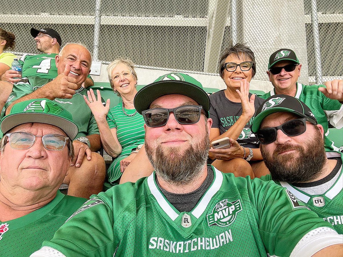 geestwie's tweet photo. Does anyone smell that?! It’s not the smoke… maybe a little too much Winnipeg in town? In any event #section618 is ready to get loud! #Riders #ALLINGREEN #RidersLIVE #LDC #SSKvsWPG #footballfamily #ruffleschipsgiveaway https://t.co/T56cDwJINO