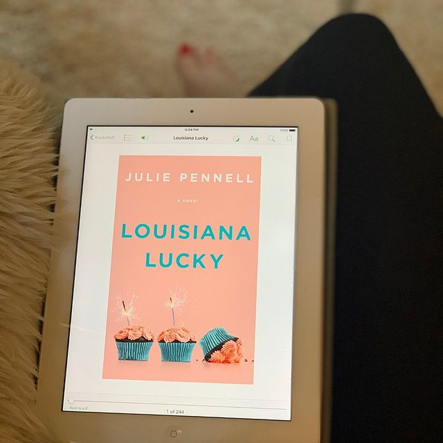 CGoldsteinWrite's tweet photo. 📚 Louisiana Lucky by Julie Pennell was a fun, quick read and made for the perfect weekend, relaxing escape into a book. 

This book appealed to me because I really like stories based in family relationships &amp; this book is a fun romp through sister connections. It focuses on th https://t.co/1opMihyAtM
