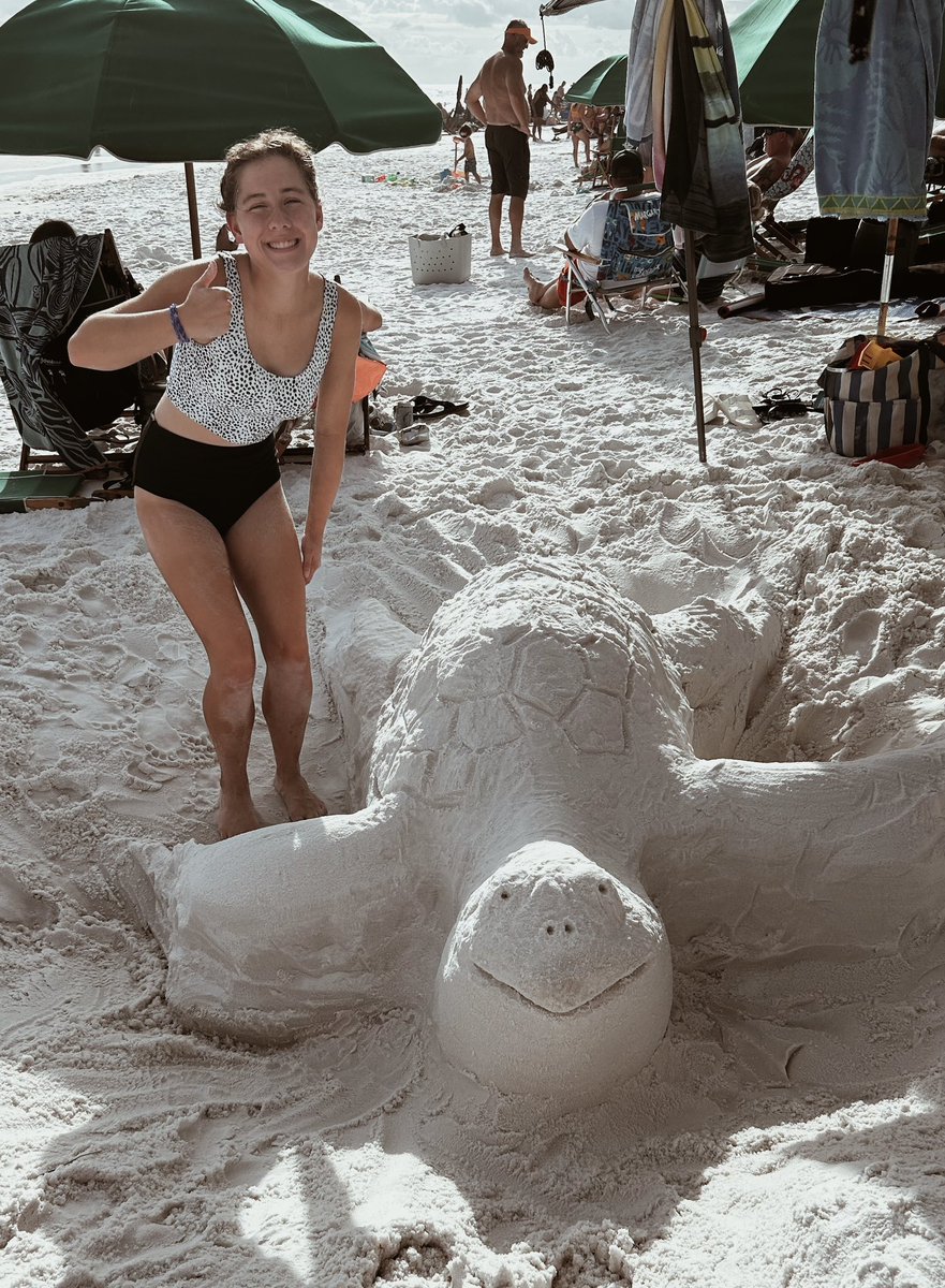 Never been so proud!!! 🥲😜
Took me THREE hours to make!!✨