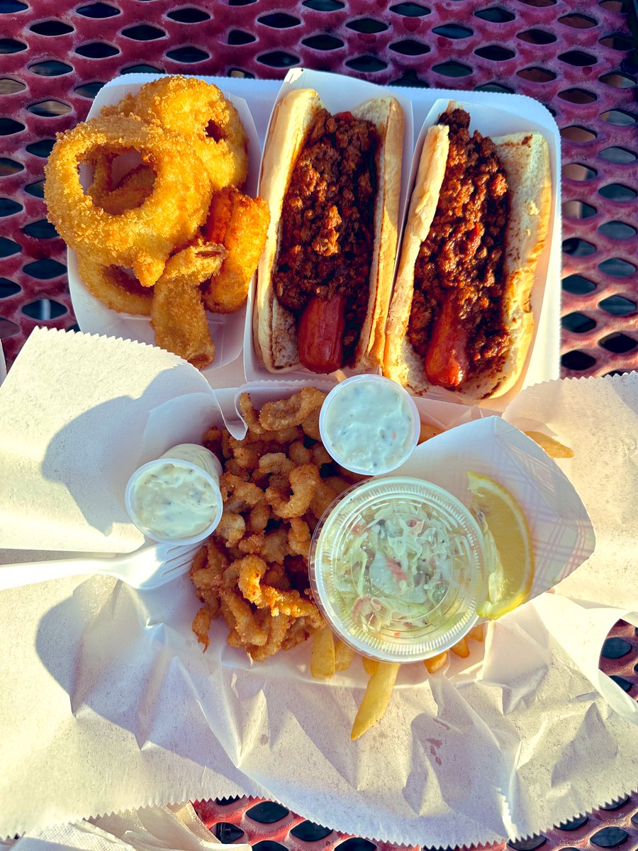 daberardino's tweet image. A little something to finish off this day. #chilidog