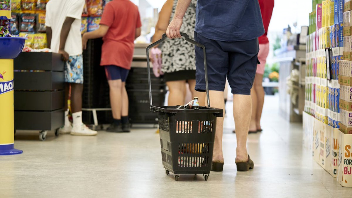 Købmænd plages af stigende antal tyverier – savner, at politiet rykker ud nyheder.tv2.dk/krimi/2023-08-…