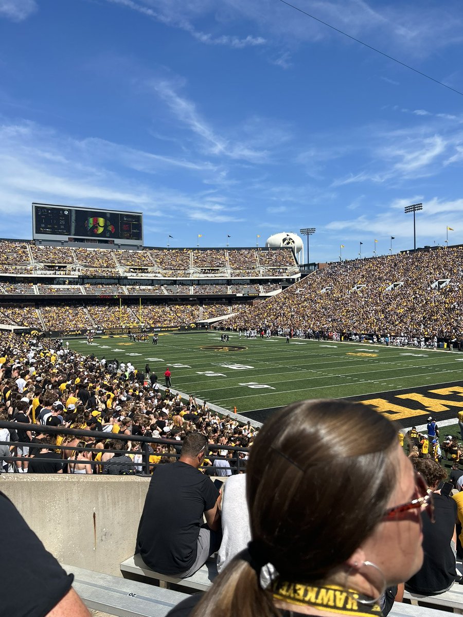 Walid Botcho (@botcho6walid) on Twitter photo Want to thank you for this awesome visit an witnessing a great dub for Iowa <a href="/HawkeyeFootball/">Hawkeye Football</a> @BatMandervelde an thanking my coach for the great day we had Go Hawks🙌🏾 Want to thank you for this awesome visit an witnessing a great dub for Iowa <a href="/HawkeyeFootball/">Hawkeye Football</a> @BatMandervelde an thanking my coach for the great day we had Go Hawks🙌🏾