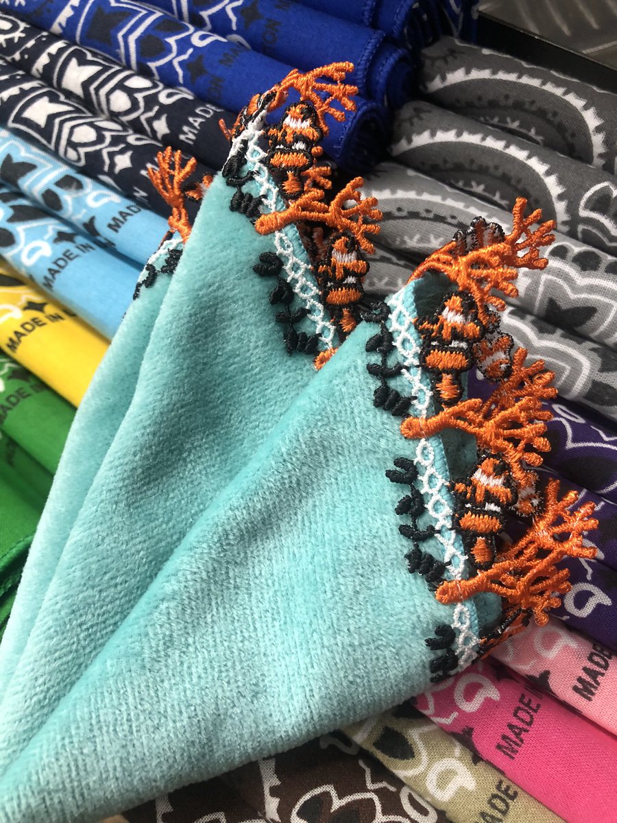 近沢レース ♡スワトウ のハンカチ - 工芸品 近沢レース ♡スワトウ のハンカチ - 工芸品