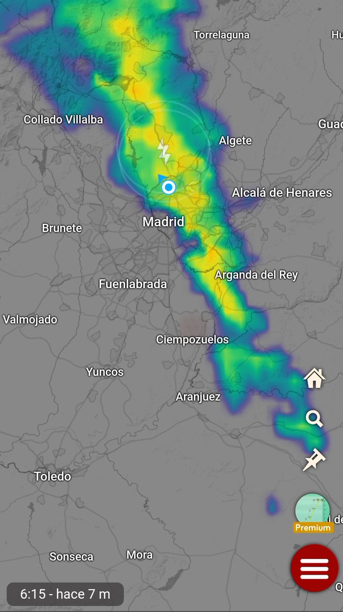 EmilioRey's tweet photo. Buenos días. Esta sí está haciendo Diana en Madrid. Antes de salir comprueba la situación del metro , calles y carreteras. Escucha la radio o lee a la @InformacionDGT Y a la @AEMET_Esp, por supuesto. https://t.co/4Mu2abfMrf
