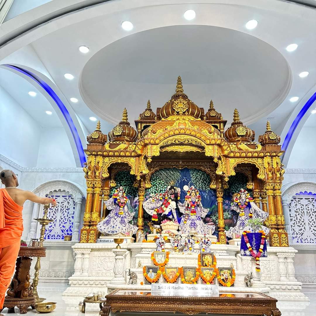 _MehtaLokendra_'s tweet photo. आज ईस्ट #दिल्ली  इस्कॉन मंदिर दर्शन करने का सोभाग्य प्राप्त हुआ 🙏 https://t.co/ERKrXIp9aE