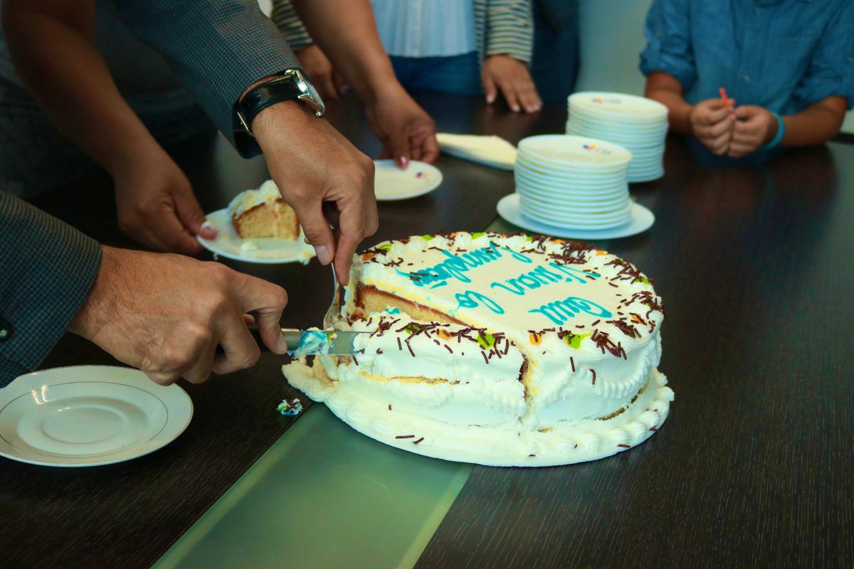 PabloBeltran_A's tweet photo. 🎉| Personas especiales merecen toda la felicidad del mundo ¡Gracias por su compromiso con la educación superior! Felicidades a los queridos colegas del @ces_ec, que celebraron sus cumpleaños en agosto. https://t.co/8QTu4ICn4p