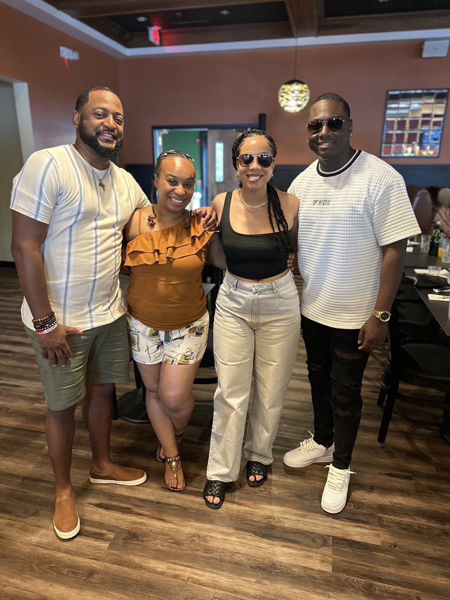 NCAC1911's tweet photo. Chapter members out helping Brother Moore celebrate his 38th birthday throughout the holiday weekend! 

#Brotherhood #Celebration #Nupes #SCPNupes #Yo https://t.co/xhoCwfDYgz