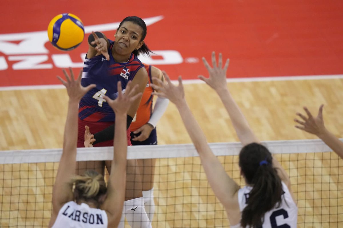 🗣️SOMOS LAS CAMPEONAS DEL NORCECA Women’s Continental Championship 2023 🗣️

#LasReinasDelCaribe 🇩🇴🏐 vencen 12-25, 25-21, 19-25, 25-19 y 15-13 a Estados Unidos 🇺🇸 para titularse campeonas del evento.

👏 Felicidades, chicas 🏆🥇

📸 <a href="/Norceca_Info/">NorcecaInfo</a> 

#colimdo