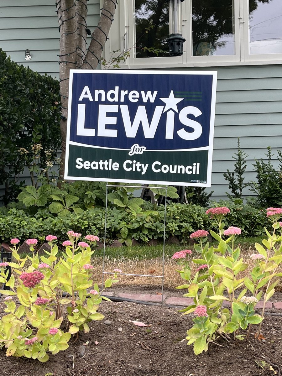 Andrew J. Lewis tweet media