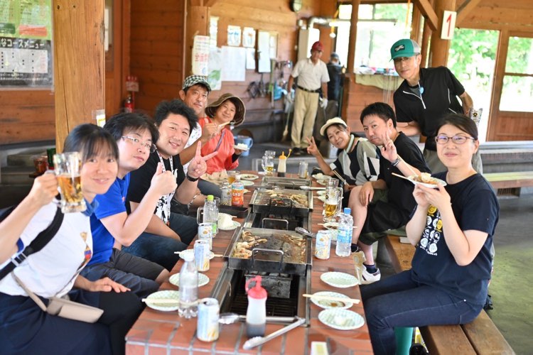 昨日はにし活の懇親会✨

アルテンにてパークゴルフ＆ＢＢＱ。
楽しい時間になりました。

今年になって7名会員も増え、まもなく結成4年になります。