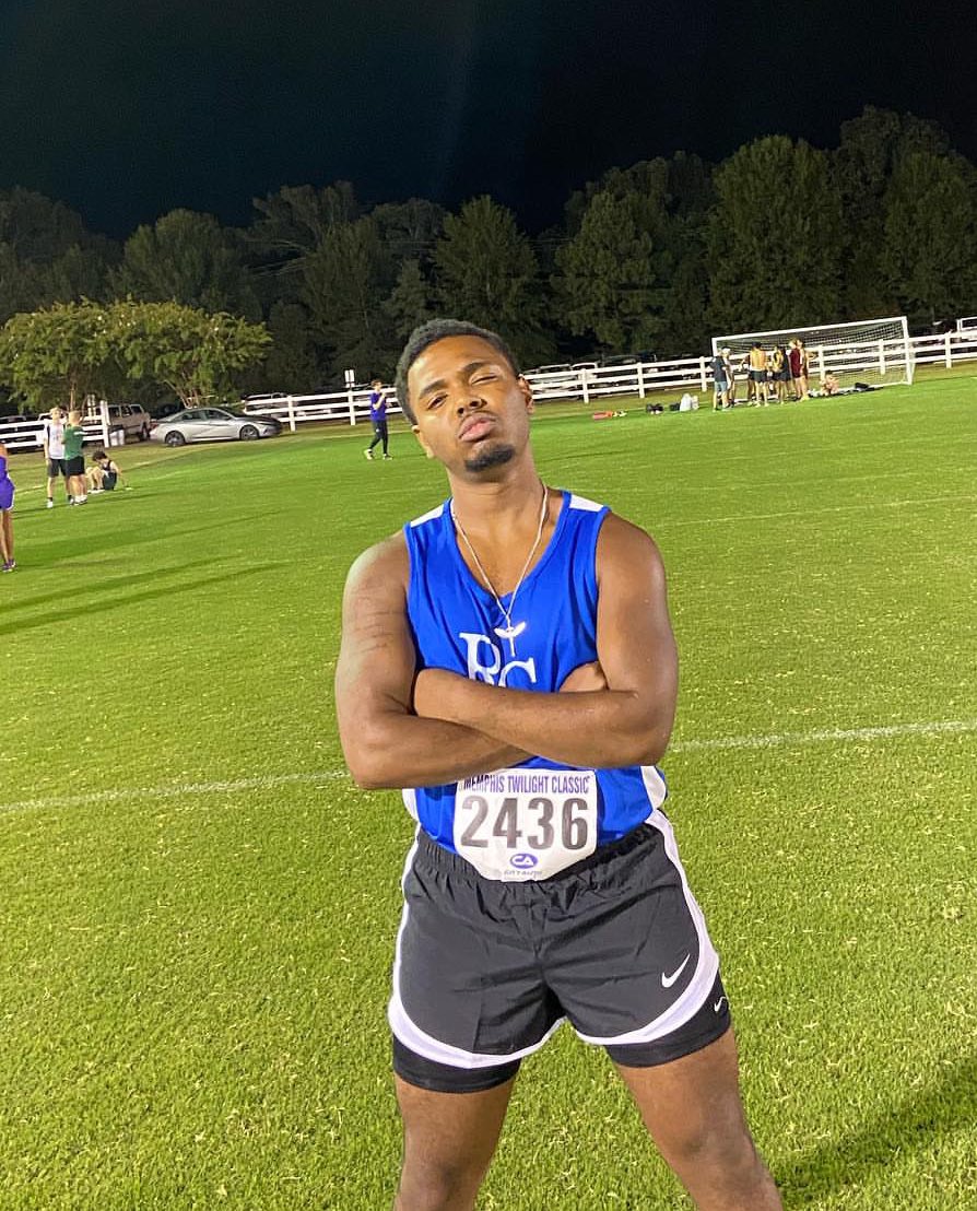 AllriseJay's tweet photo. Out here Completing Side Quests 🏃🏾‍♂️💙🐾🐻 https://t.co/2fhHpxDtYJ