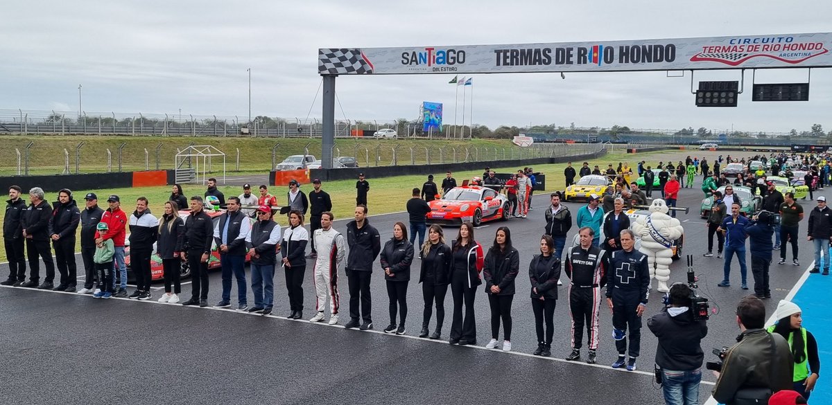 RikySosa's tweet image. Hoy estuvimos en el autodromo internacional de Termas de Río Hondo donde se disputó una fecha de la @porschegt3cup Brasil en un domingo a pura velocidad!
Entregamos los trofeos a los ganadores: Nicolas Costa en #2Cup; Peter Ferter en Carrera y Bruno Campos en #Rookie.