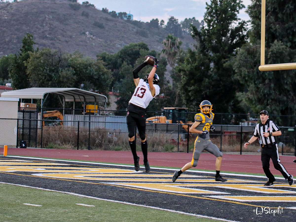 CoachRoachLJ's tweet photo. What a night for the Sophomore Sensation @Carsondiehl_13 had 3 INTs at FS and 8 grabs for 124 yards at WR‼️ Arguably one of the top 2 way ATH in San Diego in the '26 class. Ball Skills are Elite. #sailtheship #eleVate https://t.co/Se4ocnmtdq